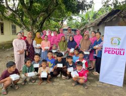 Berbagi Takjil Ramadhan, Polsek Labuan sambangi korban bencana angin Puting Beliung